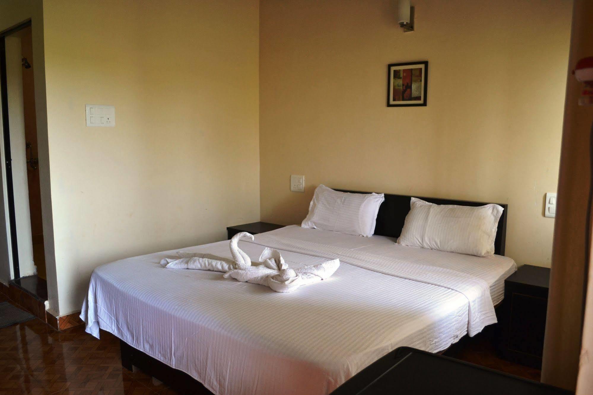 Pleasure Beach Resort Morjim Exterior foto